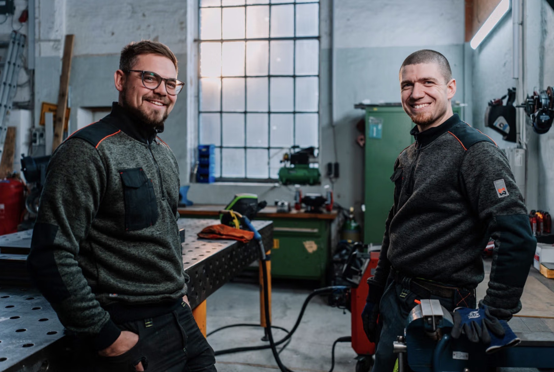 Team von Metallbau Felix Friedrich in der Werkstatt in Speyer